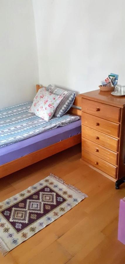 Guesthouse Nina SJJ Eksteriør billede